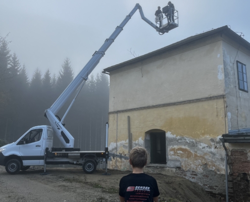 Steiger auf Mercedes Benz 26m